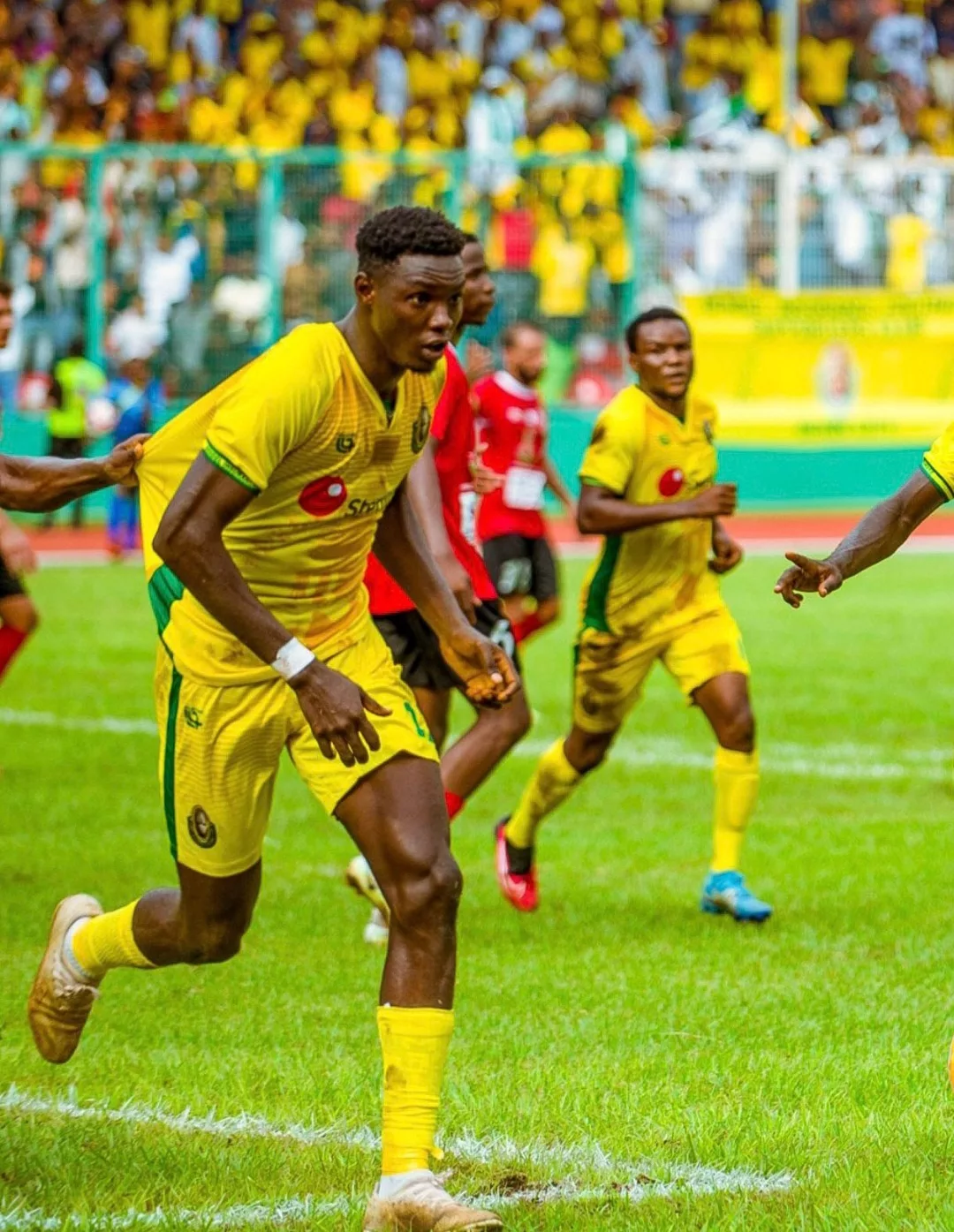 Imade Osarenkhoe Pens heart-melting farewell message to Bendel Insurance, fans and supporters.